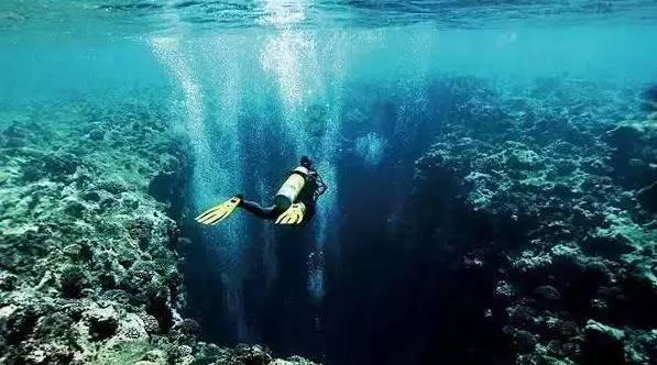一个人逛街、旅游，很奇怪吗？